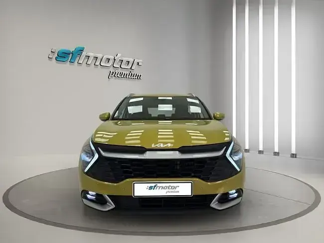 Usado Kia Sportage 230 CV (169 kW) 2022 Verde metalizado SUV
