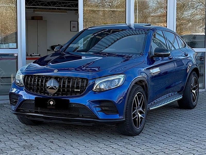 Usado Mercedes GLC43 AMG 367 CV (269 kW) 2017 Azul Coupe