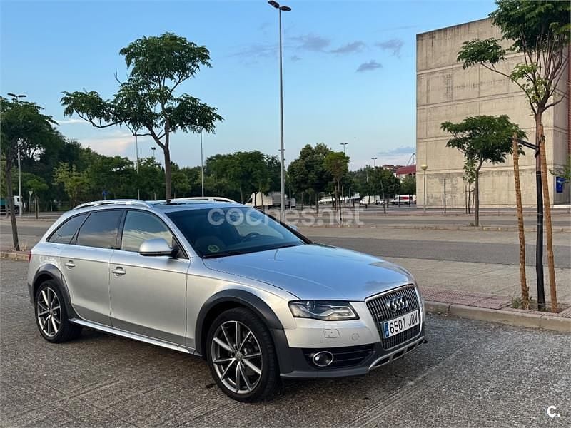 Usado Audi A4 Allroad 240 CV (176 kW) 2011 Gris / plata Familiar
