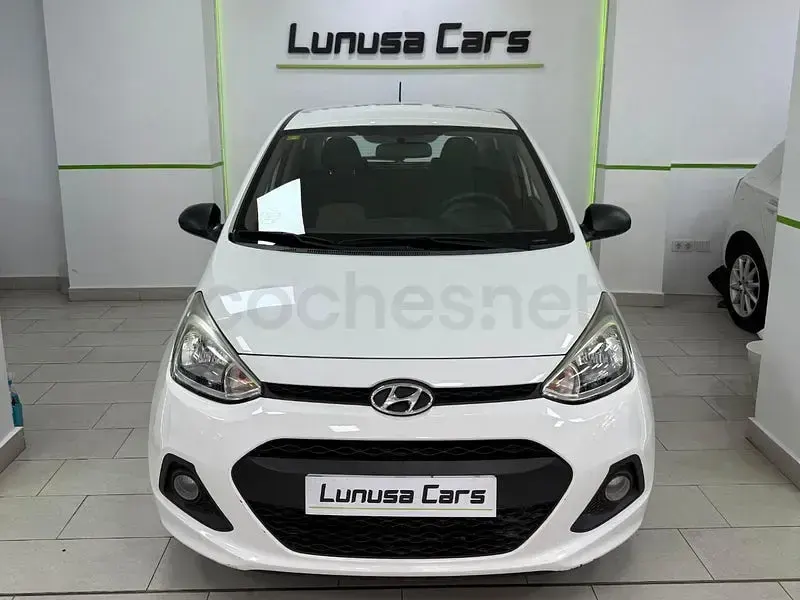 Usado Hyundai i10 67 CV (49 kW) 2016 Blanco Utilitario