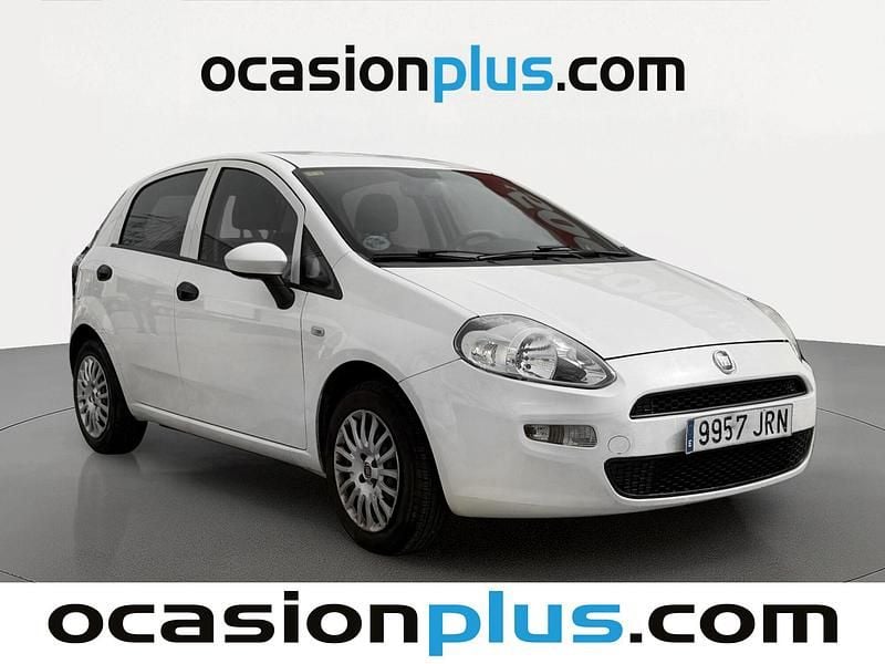 Usado Fiat Punto Pop 69 CV (50 kW) 2016 Blanco Utilitario