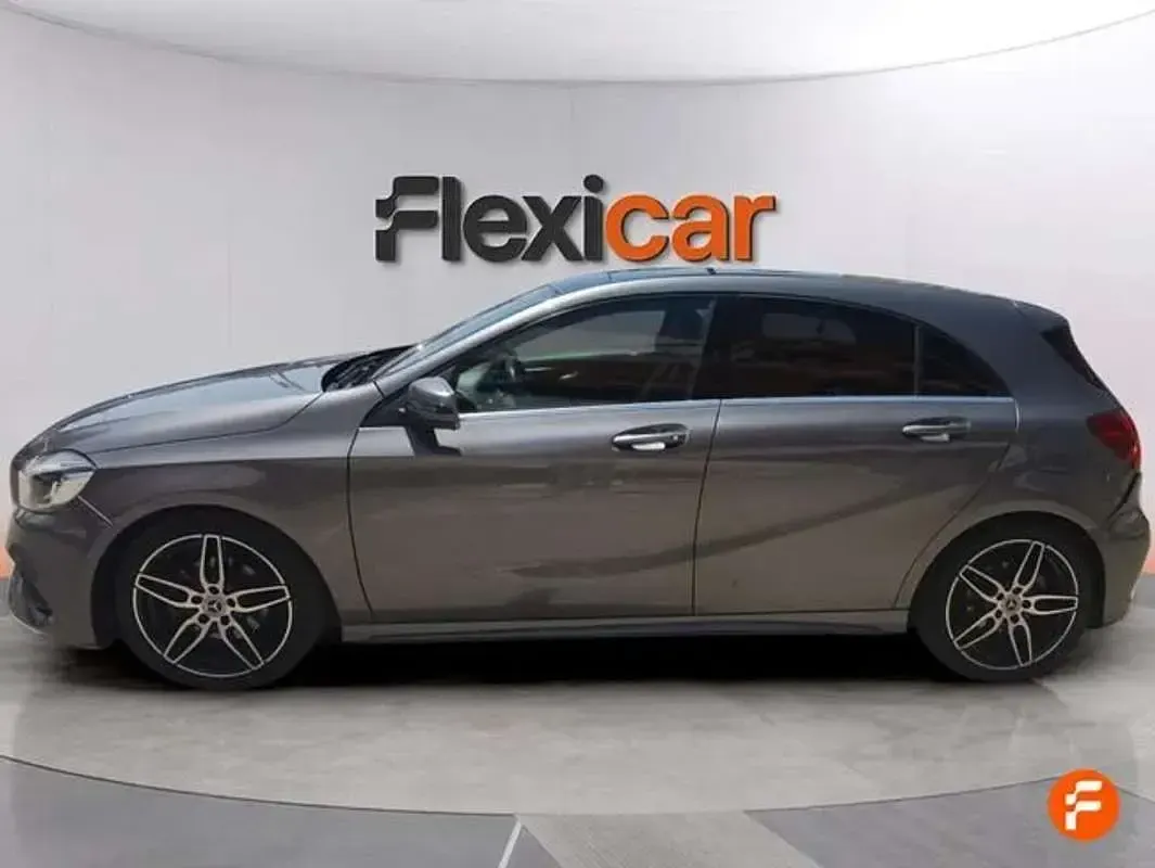 Usado Mercedes A200 139 CV (102 kW) 2018 Gris Utilitario