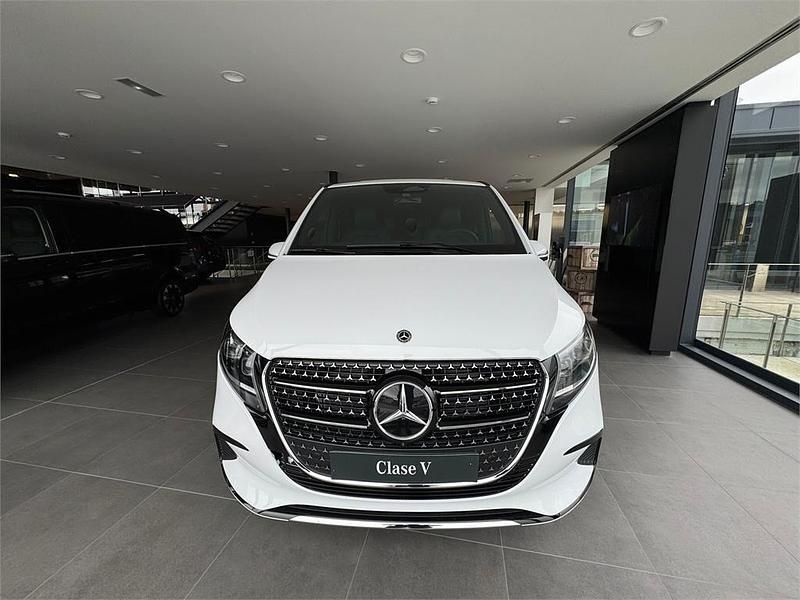 Nuevo Mercedes V220 Avantgarde 163 CV (119 kW) 2025 Blanco Monovolumen