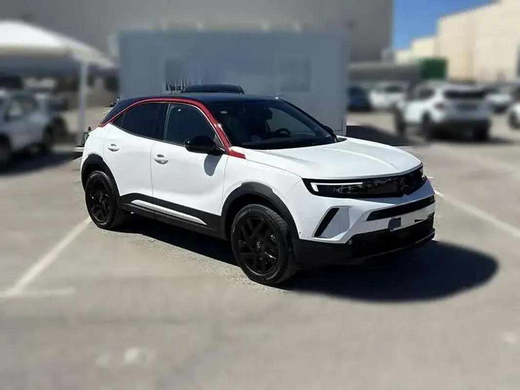 Usado Opel Mokka-e GS Line 100 kW (136 CV) 2022 Blanco SUV