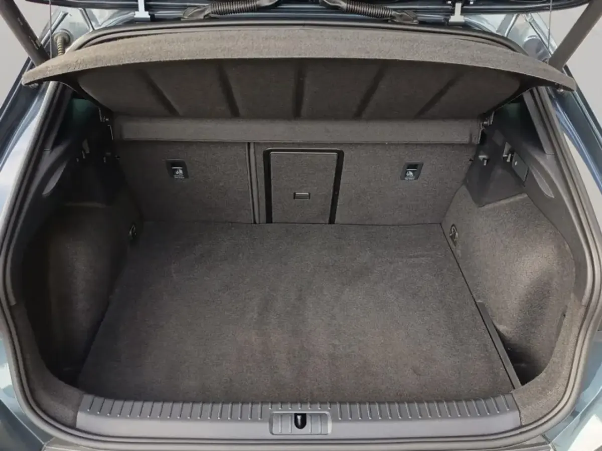 Usado Cupra Formentor VZ 245 CV (180 kW) 2024 Gris SUV