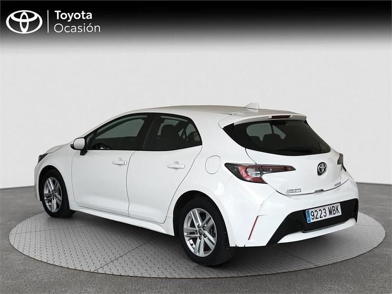 Usado Toyota Corolla Active 122 CV (89 kW) 2022 Blanco Monovolumen