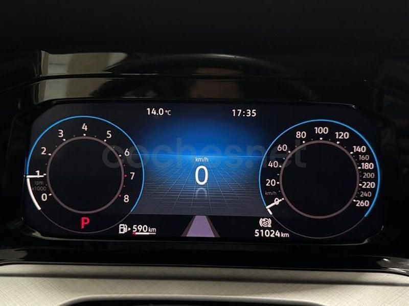 Usado VW Golf VIII Life 110 CV (80 kW) 2022 Gris / plata Berlina