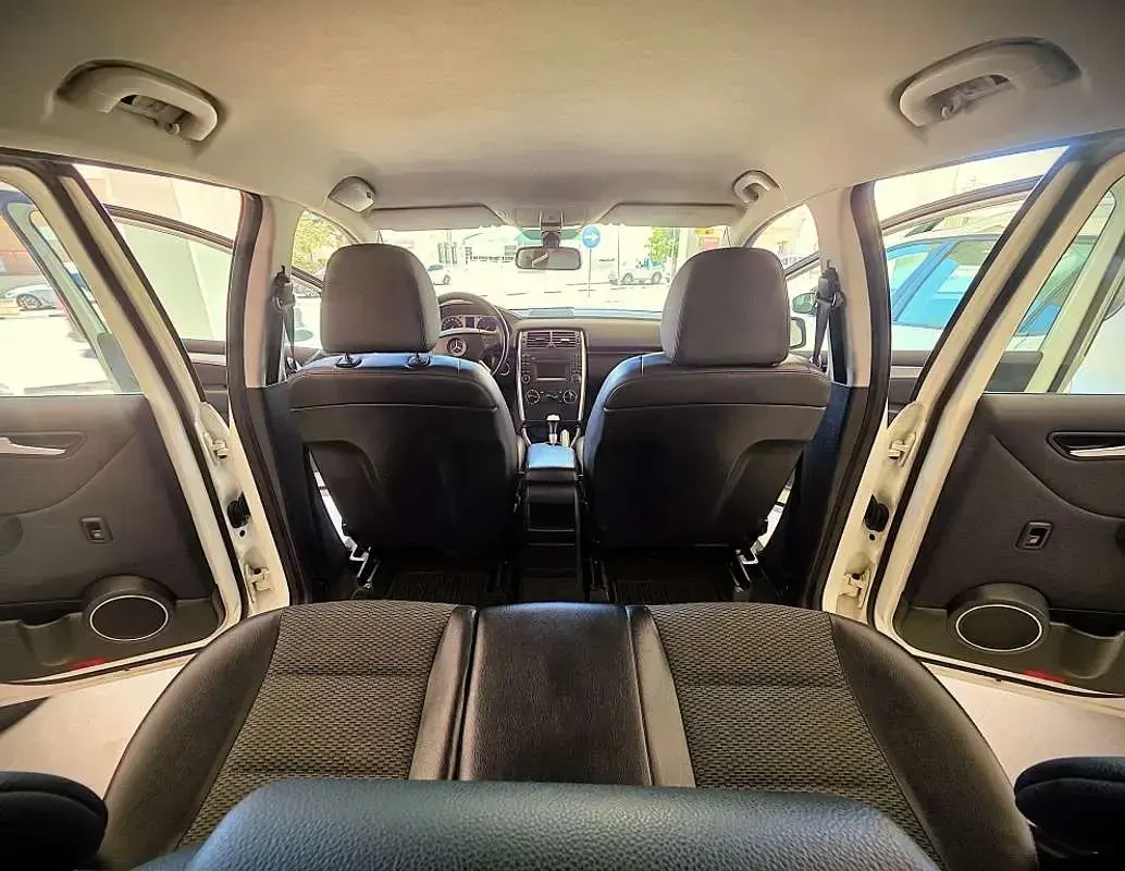 Usado Mercedes B180 109 CV (80 kW) 2009 Blanco Monovolumen