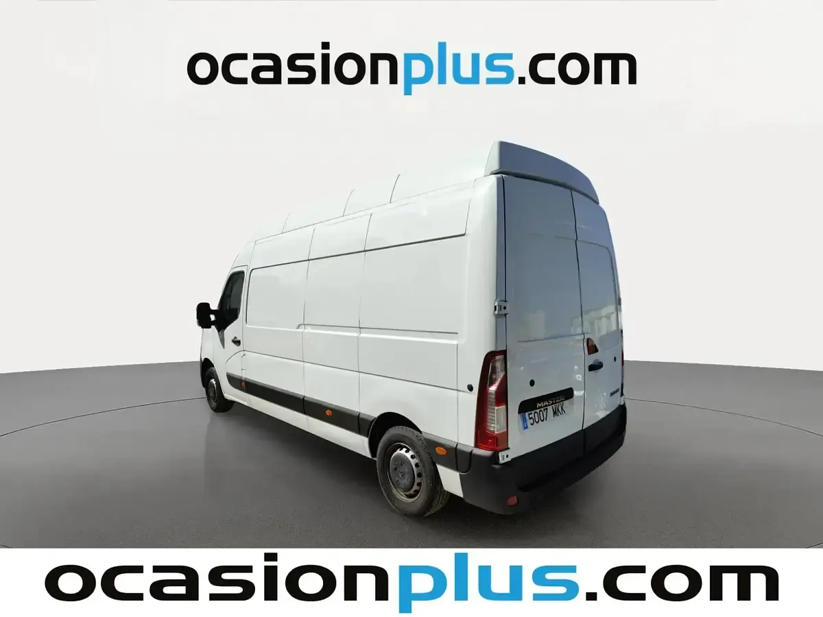 Usado Renault Master 135 CV (99 kW) 2023 Blanco Monovolumen