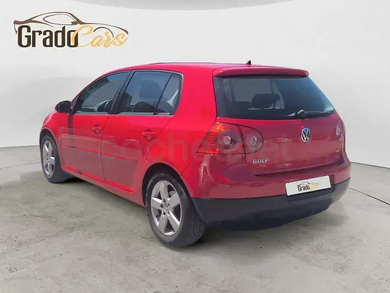 Usado VW Golf V Sportline 105 CV (77 kW) 2007 Rojo Berlina