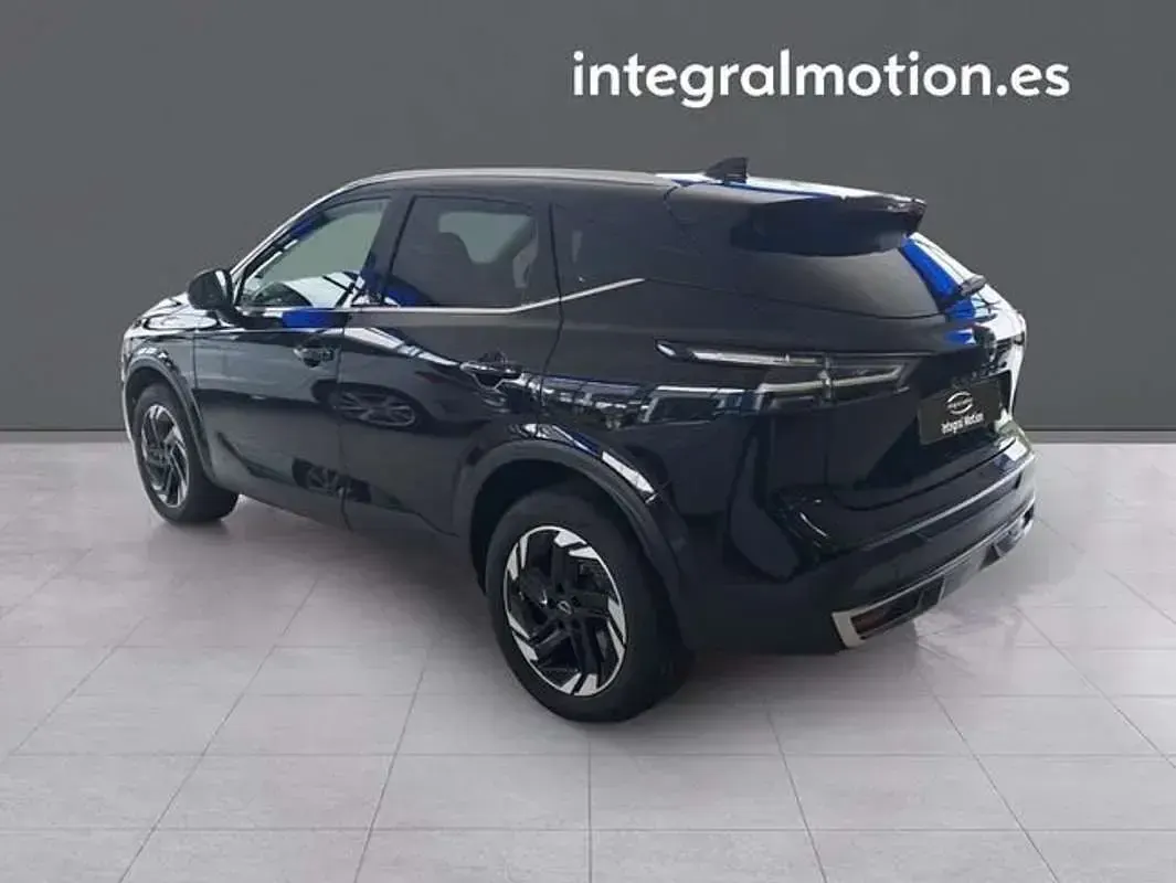 Usado Nissan Qashqai N-Connecta 140 CV (102 kW) 2024 Negro SUV