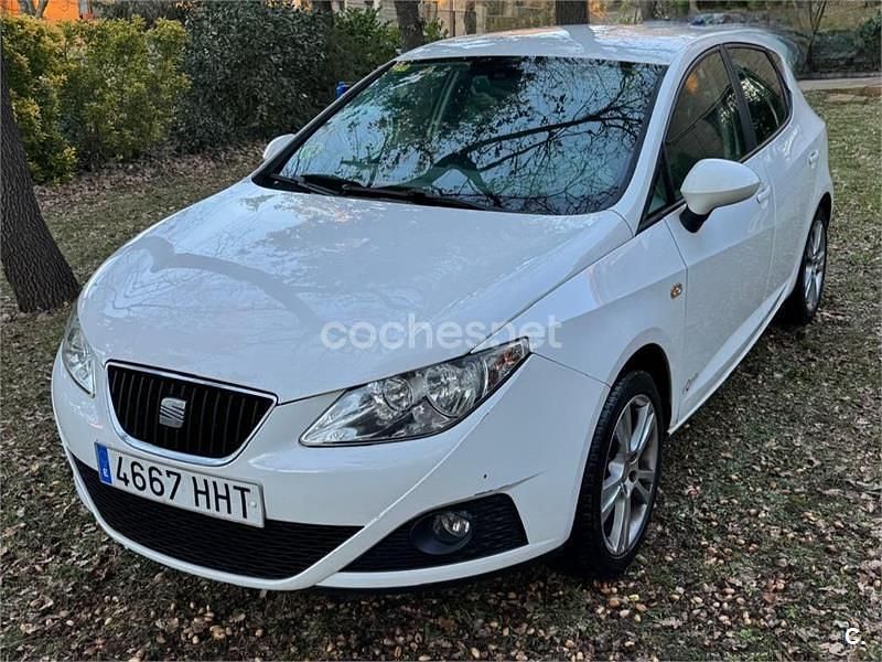 Usado Seat Ibiza Style 90 CV (66 kW) 2011 Blanco Berlina