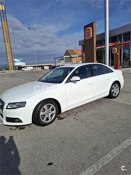 Usado Audi A4 136 CV (100 kW) 2010 Blanco Berlina