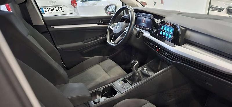 Usado VW Golf VIII 116 CV (85 kW) 2021 Blanco Utilitario