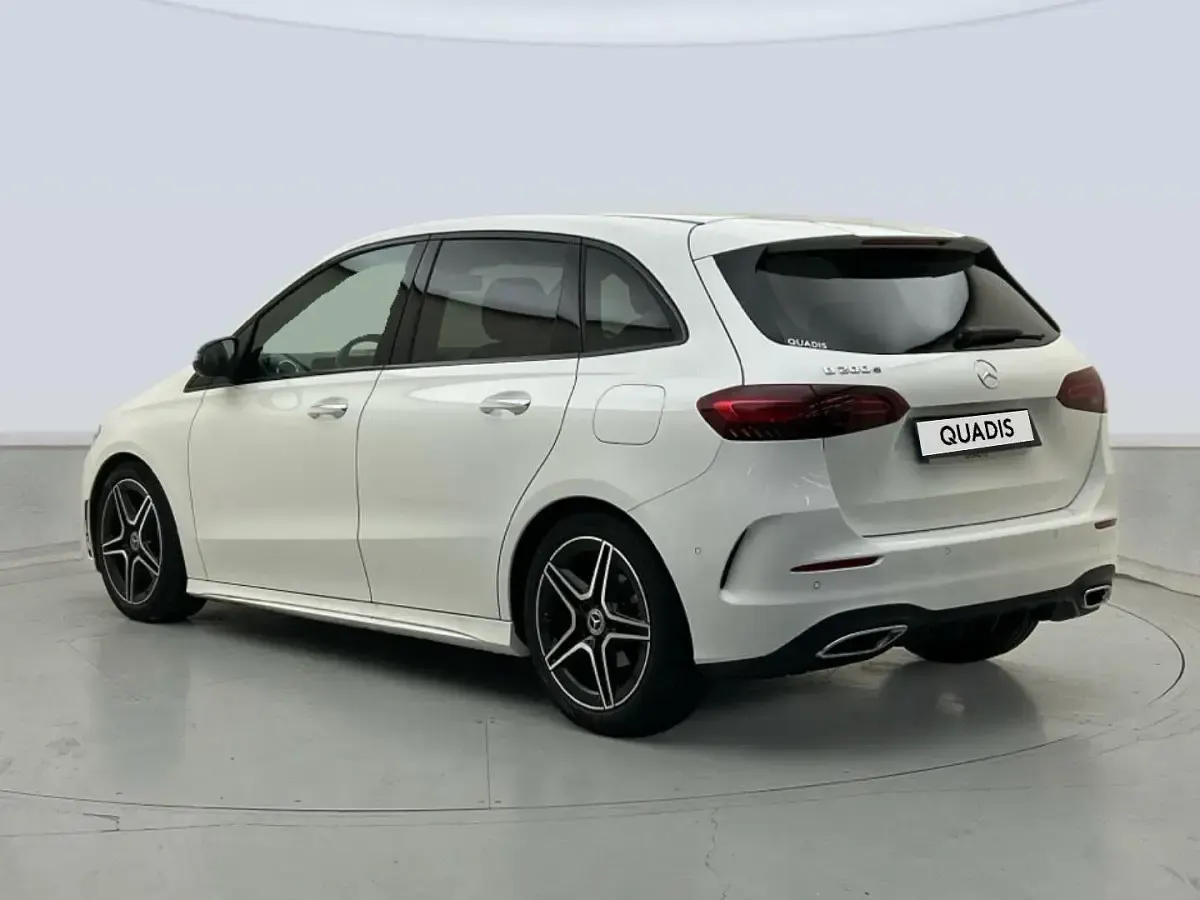 Usado Mercedes B200 150 CV (110 kW) 2023 Blanco Utilitario