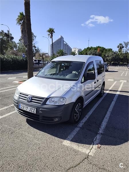 Usado VW Caddy Life 105 CV (77 kW) 2010 Gris / plata Monovolumen