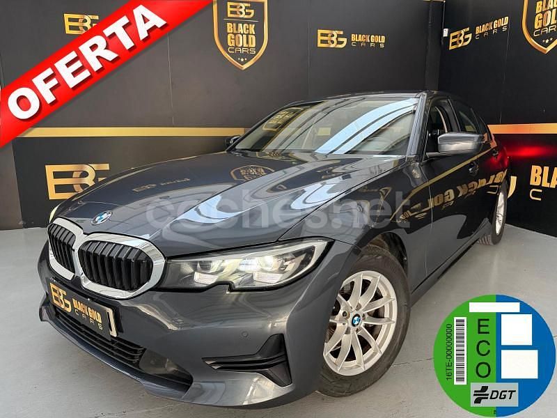 Gris Usado 2022 BMW 318 Comfort Edition Berlina | 19.490 € (Precio justo) - Imagen 1/4
