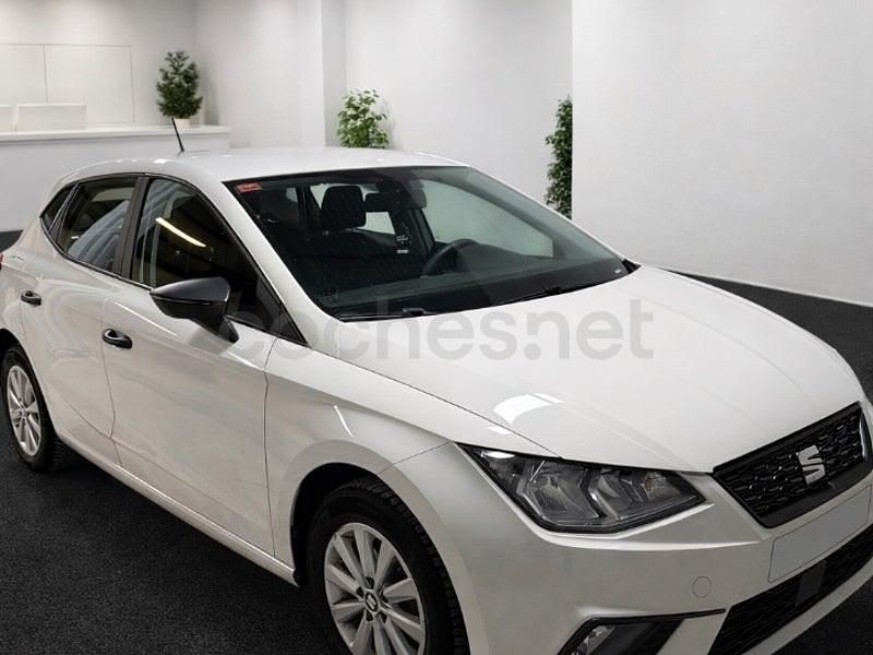 Usado Seat Ibiza Reference 80 CV (58 kW) 2019 Blanco Berlina