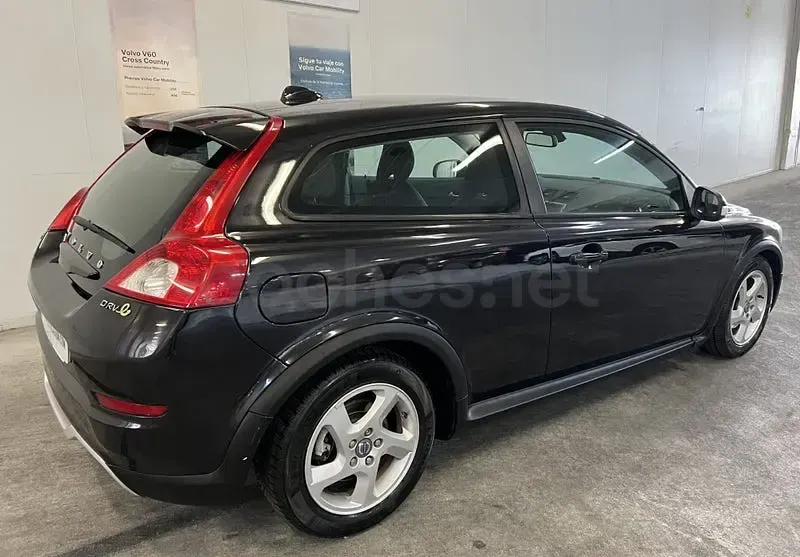 Usado Volvo C30 Momentum 109 CV (80 kW) 2010 Negro Utilitario