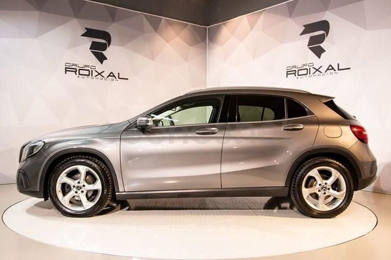 Usado Mercedes GLA200 136 CV (100 kW) 2019 Gris / plata SUV