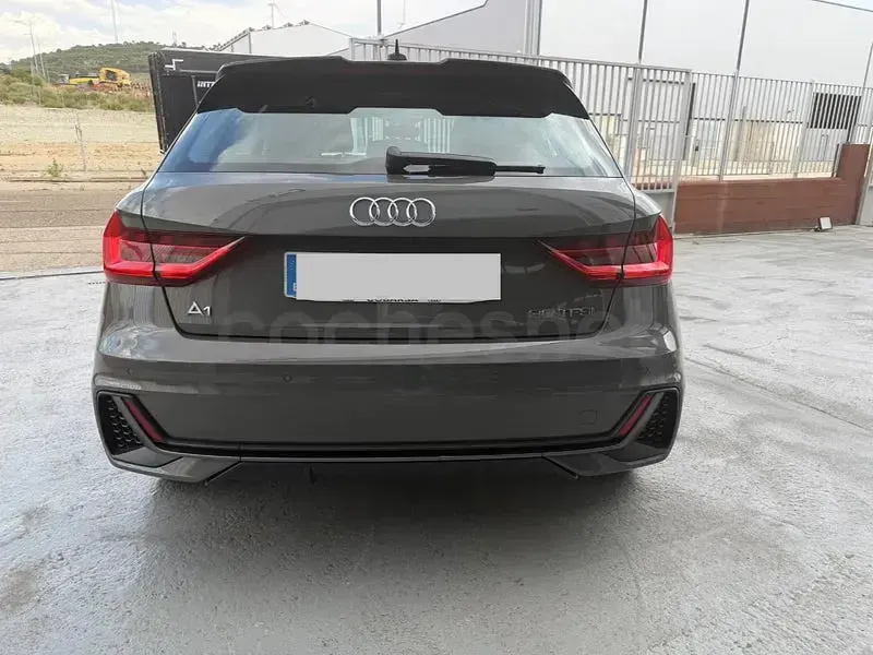 Usado Audi A1 S-Line 116 CV (85 kW) 2024 Gris / plata SUV