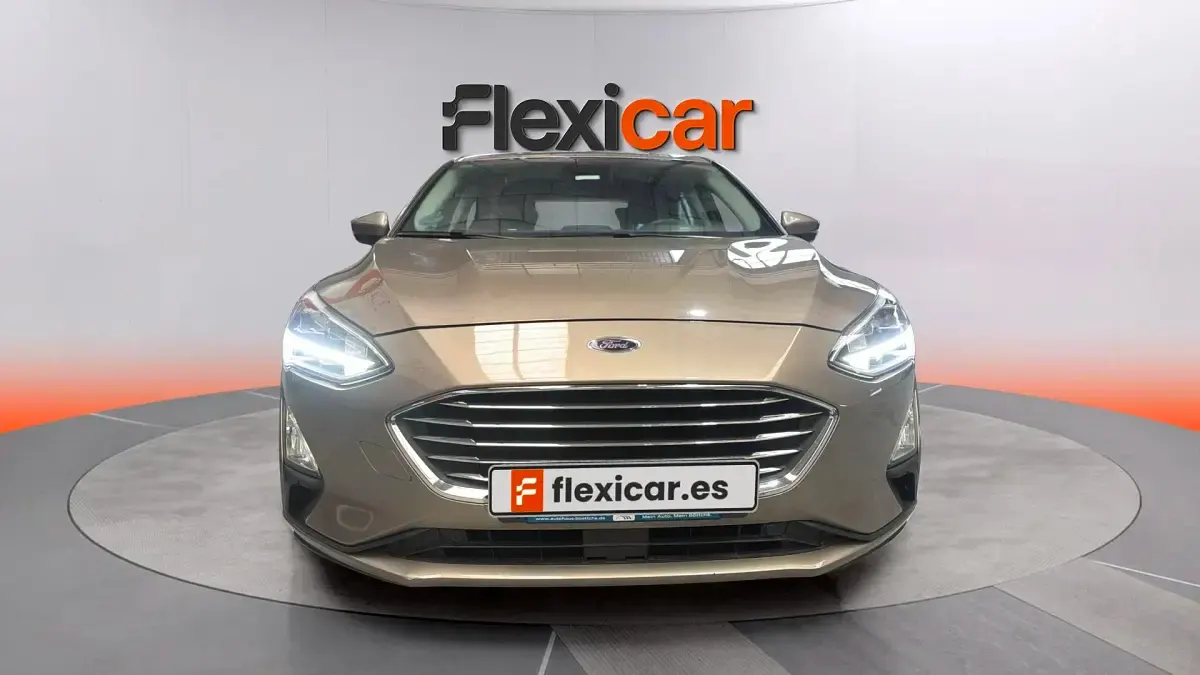 Usado Ford Focus Titanium 150 CV (110 kW) 2018 Marrón Berlina