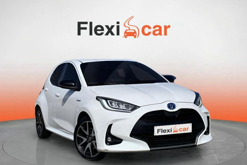 Blanco Usado 2021 Toyota Yaris Hybrid Active Berlina | 15.090 € (Buen precio) - Imagen 1/4