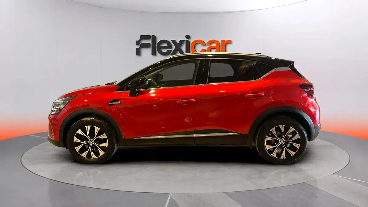 Usado Renault Captur Techno 91 CV (66 kW) 2024 Granate SUV