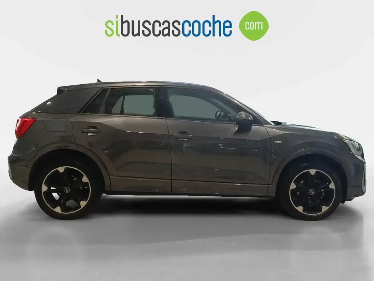 Usado Audi Q2 S-Line 116 CV (85 kW) 2021 Gris/plata SUV