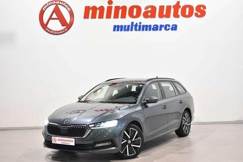 Usado Skoda Octavia Executive 207 CV (152 kW) 2021 Gris Familiar