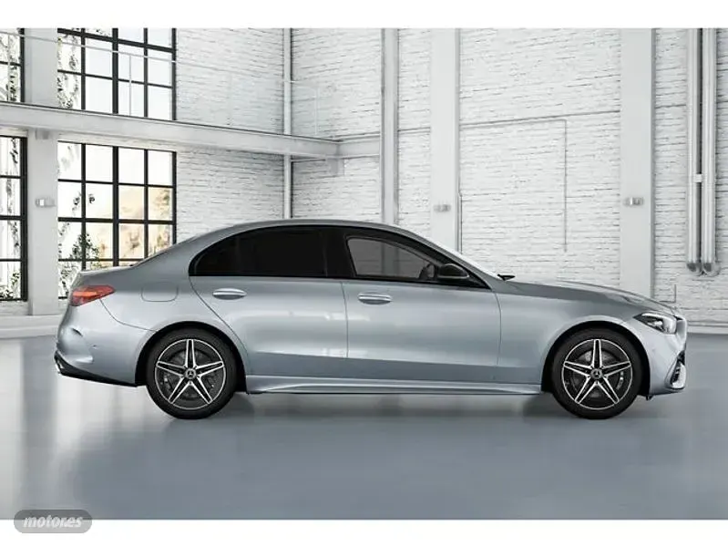 Usado Mercedes C220 197 CV (144 kW) 2025 Plateado Berlina