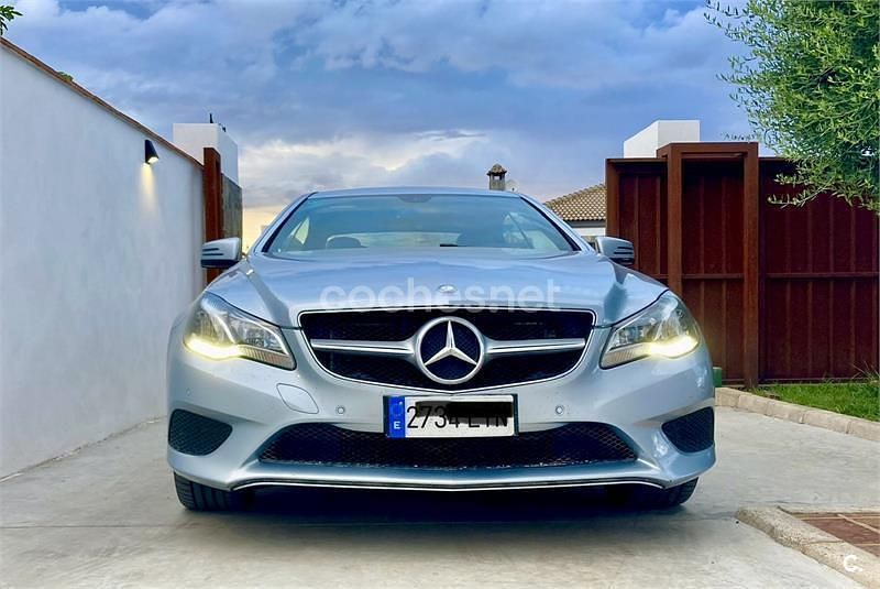 Usado Mercedes E220 170 CV (125 kW) 2014 Gris / plata Coupe