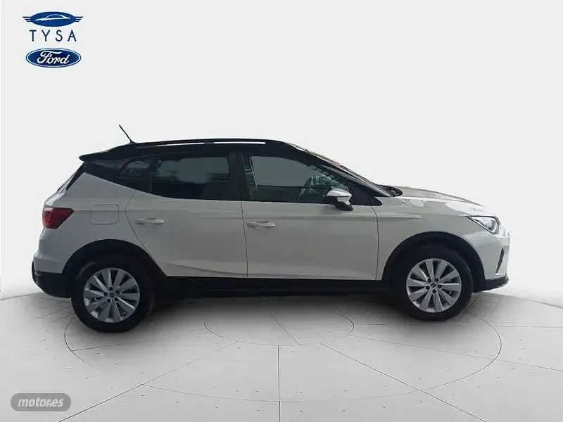 Usado Seat Arona Style 110 CV (80 kW) 2021 Blanco SUV
