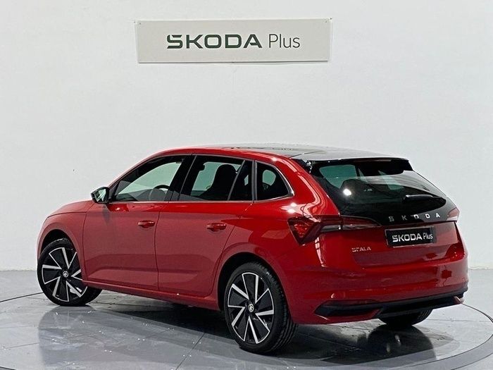 Rojo Usado 2024 Skoda Scala Selection Utilitario | 22.950 € (Caro) - Imagen 1/4
