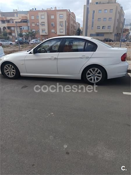 Usado BMW 320 177 CV (130 kW) 2009 Blanco Berlina