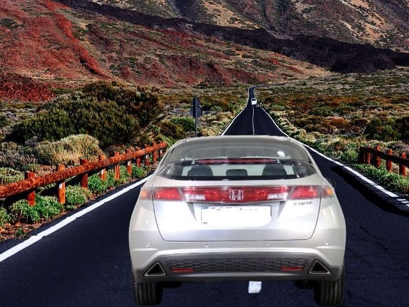 Usado Honda Civic Comfort 140 CV (102 kW) 2006 Gris / plata Berlina