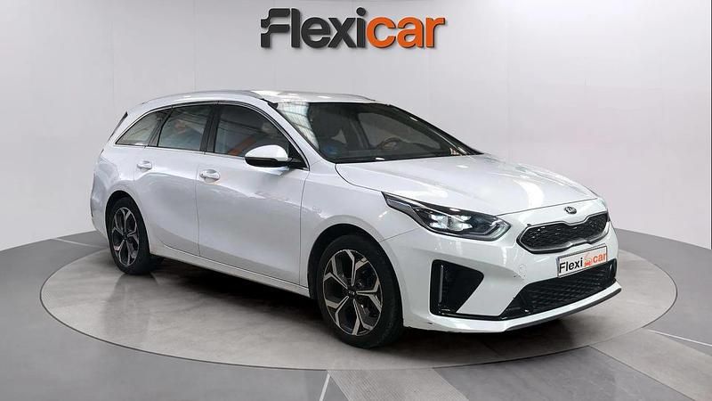 Usado Kia Ceed 143 CV (105 kW) 2021 Blanco Utilitario