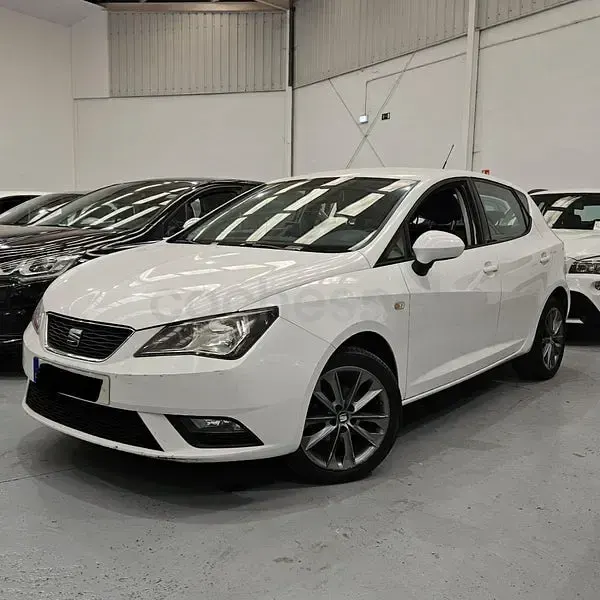 Usado Seat Ibiza I-Tech 90 CV (66 kW) 2014 Blanco Berlina