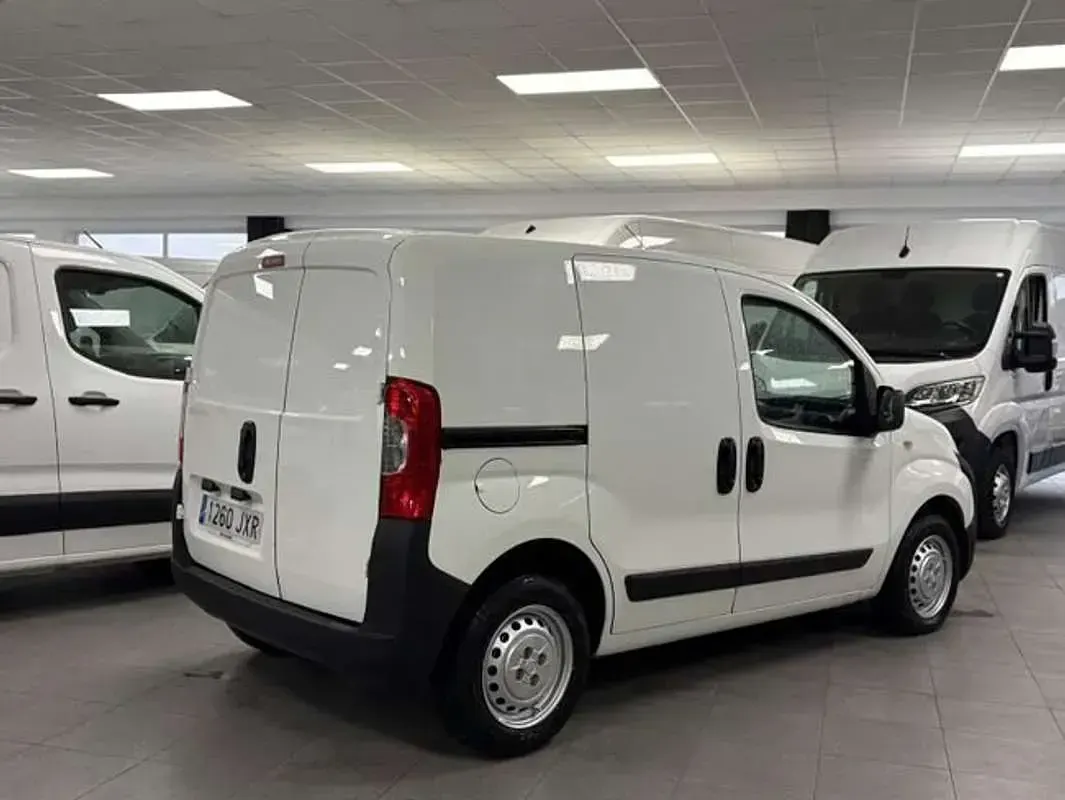 Usado Fiat Fiorino 75 CV (55 kW) 2017 Blanco Monovolumen