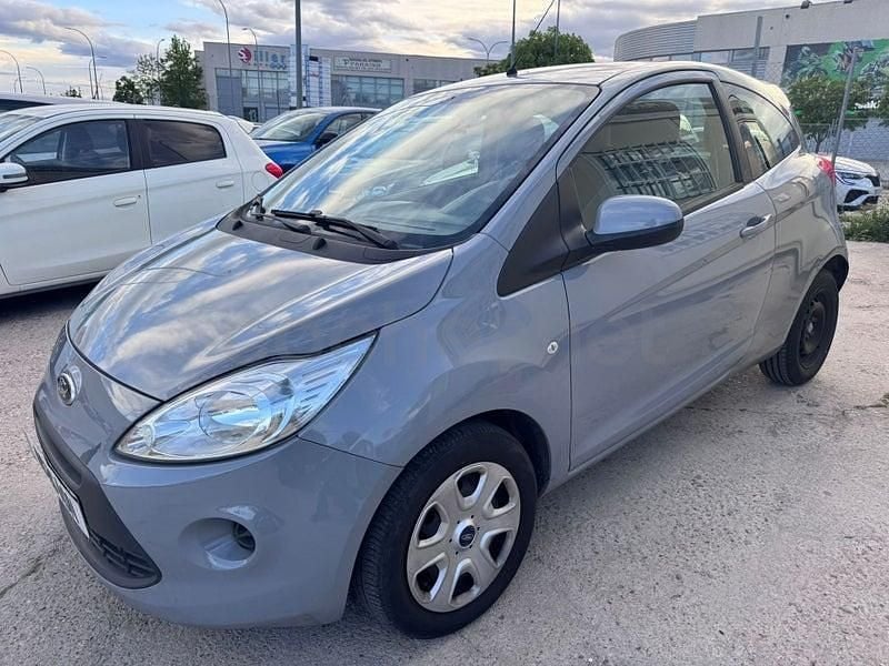 Usado Ford Ka 69 CV (50 kW) 2014 Gris / plata Berlina