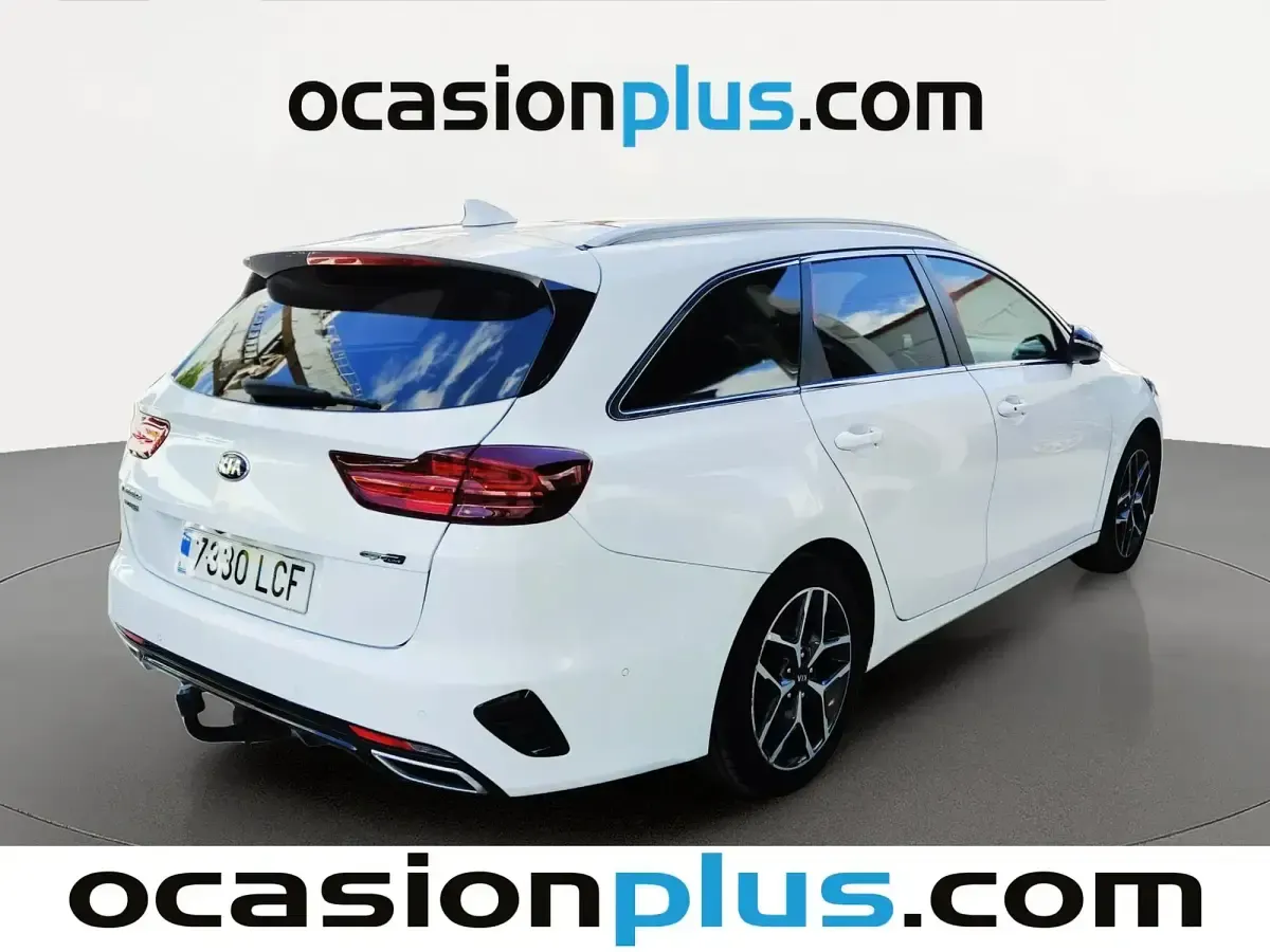 Usado Kia Ceed GT GT-Line 140 CV (102 kW) 2019 Blanco Familiar