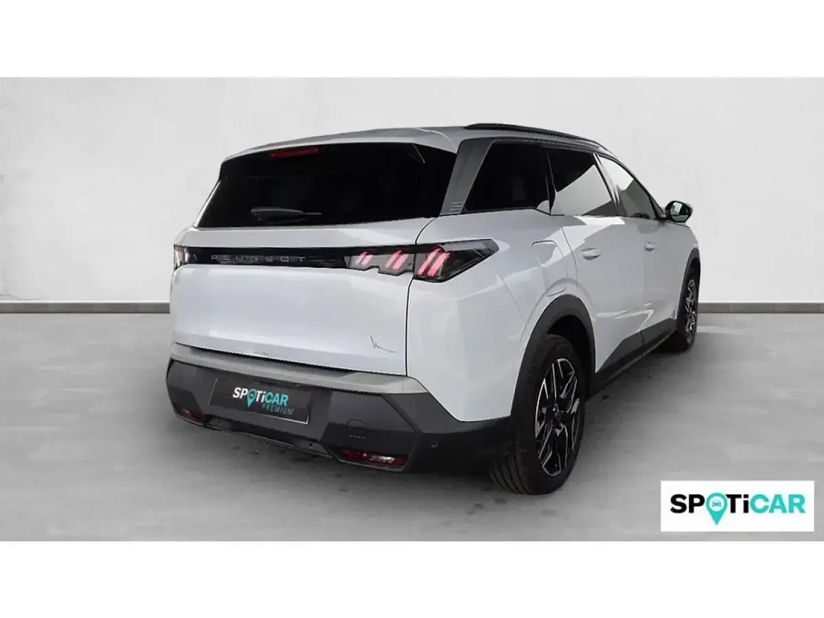 Usado Peugeot 5008 Allure 145 CV (106 kW) 2025 Blanco SUV