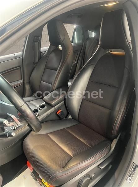 Gris / plata Usado 2015 Mercedes CLA45 AMG Shooting Brake AMG Familiar | 30.500 € (Super precio) - Imagen 1/3