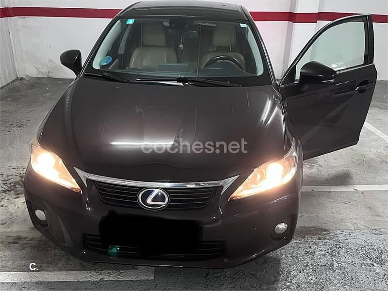 Usado Lexus CT200h 136 CV (100 kW) 2011 Beige Berlina