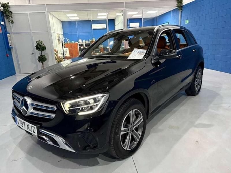 Usado Mercedes GLC300e 320 CV (235 kW) 2020 Negro SUV