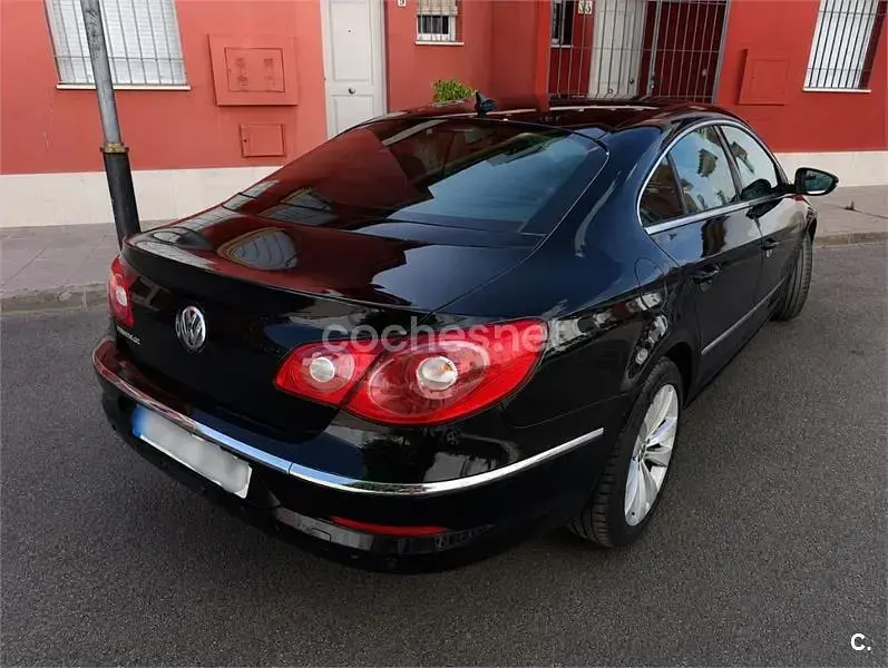 Usado VW Passat 140 CV (102 kW) 2010 Negro Berlina