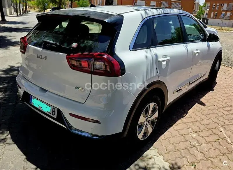Usado Kia Niro 141 CV (103 kW) 2018 Blanco SUV