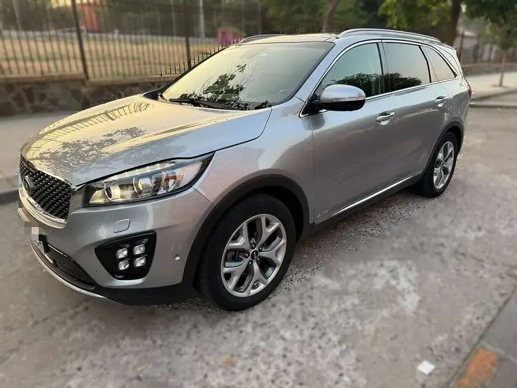 Usado Kia Sorento 200 CV (147 kW) 2018 Gris SUV