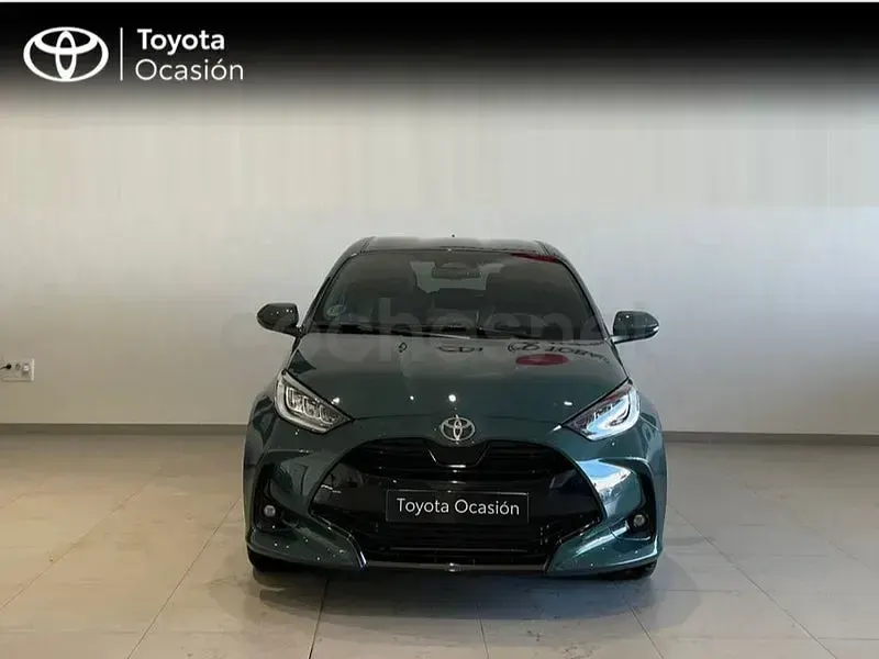 Usado Toyota Yaris Hybrid Style 116 CV (85 kW) 2025 Verde Berlina
