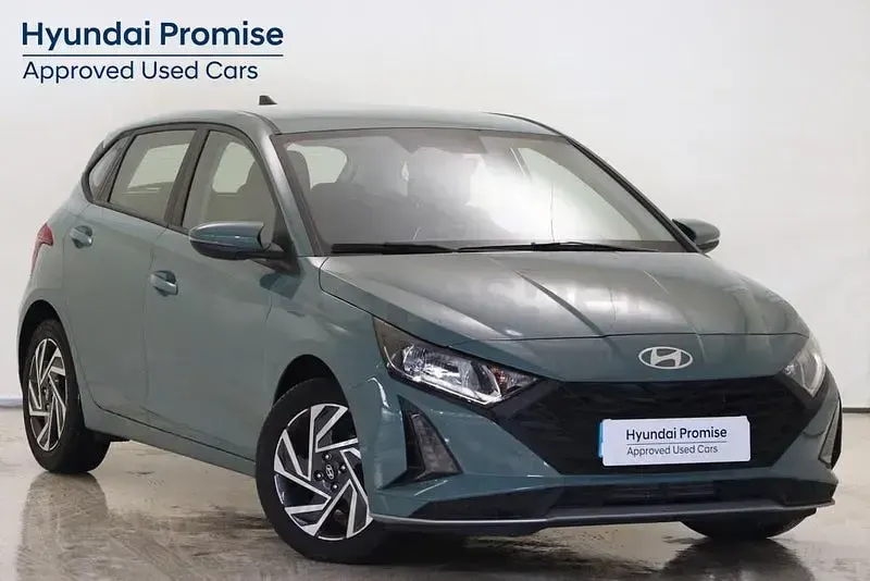 Usado Hyundai i20 101 CV (74 kW) 2025 Verde Utilitario